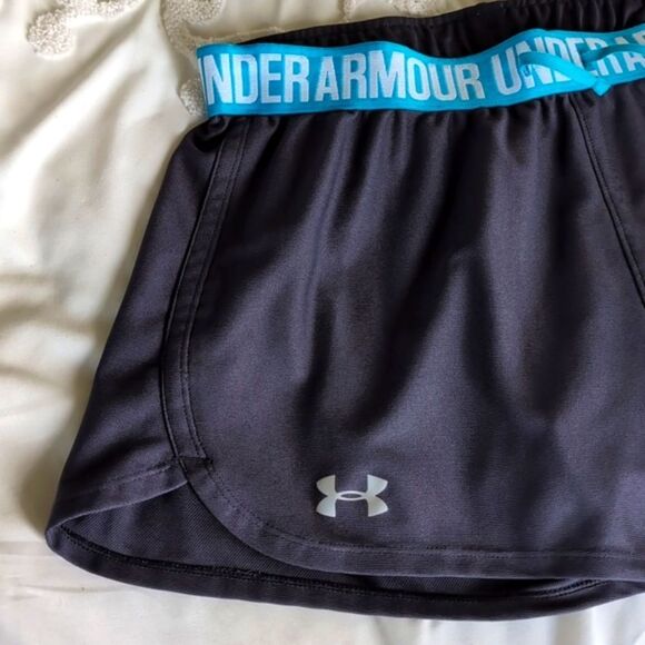Under Armour Workout Shorts Women's Size Small - Picture 6 of 8